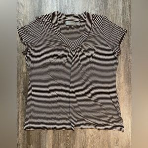Liz Claiborne V Neck Top